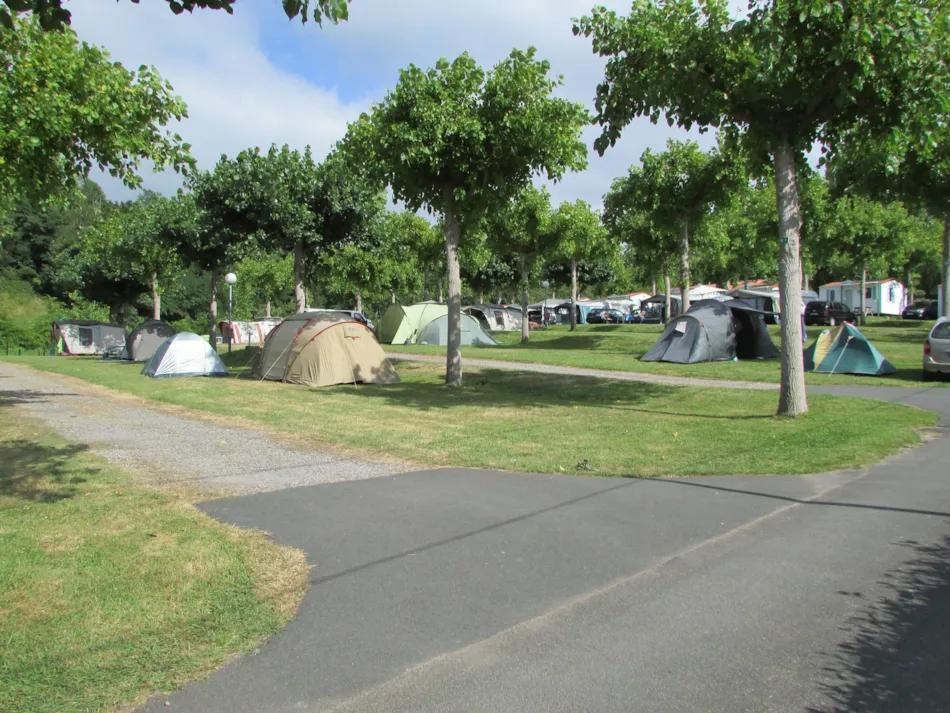 CAMPING MENDI AZPIAN