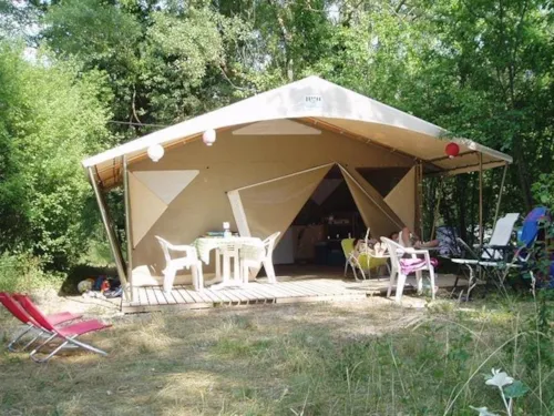 Mietunterkunft - Safarizelt Canada | 2 Schlafzimmer - image n°5 - Camping Les Chapelains