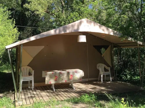 Mietunterkunft - Safarizelt Canada | 2 Schlafzimmer - image n°4 - Camping Les Chapelains