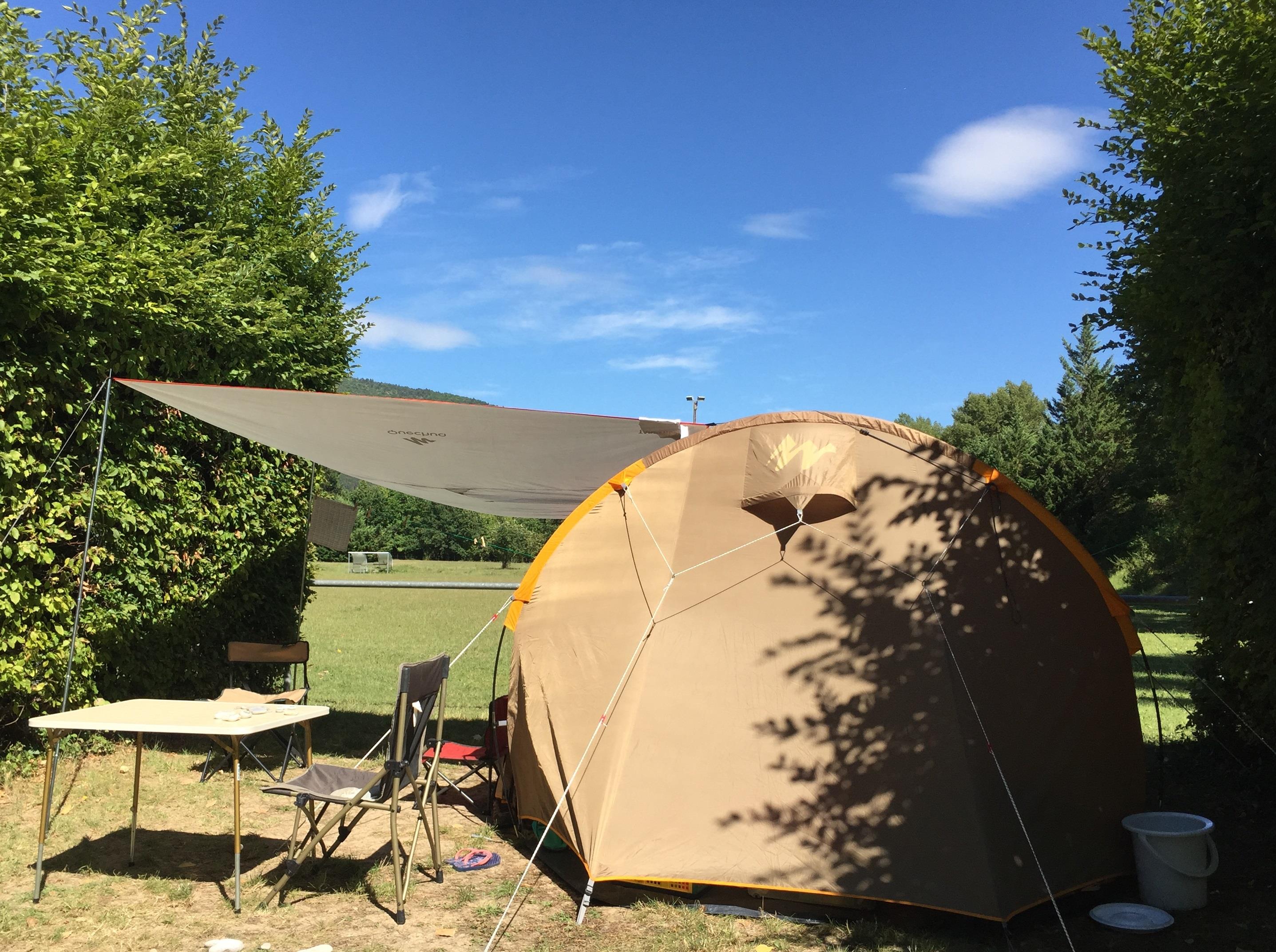 Kampeerplaats - Kampeerplaats Zonder Elektriciteit, Uitzicht Op De Berg Cresta (1 Voertuig + 1 Tent Of 1 Caravan) - Camping Les Chapelains