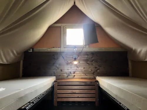 Mietunterkunft - Mini Lodgezelt | 1 Zimmer - image n°3 - Camping Les Chapelains