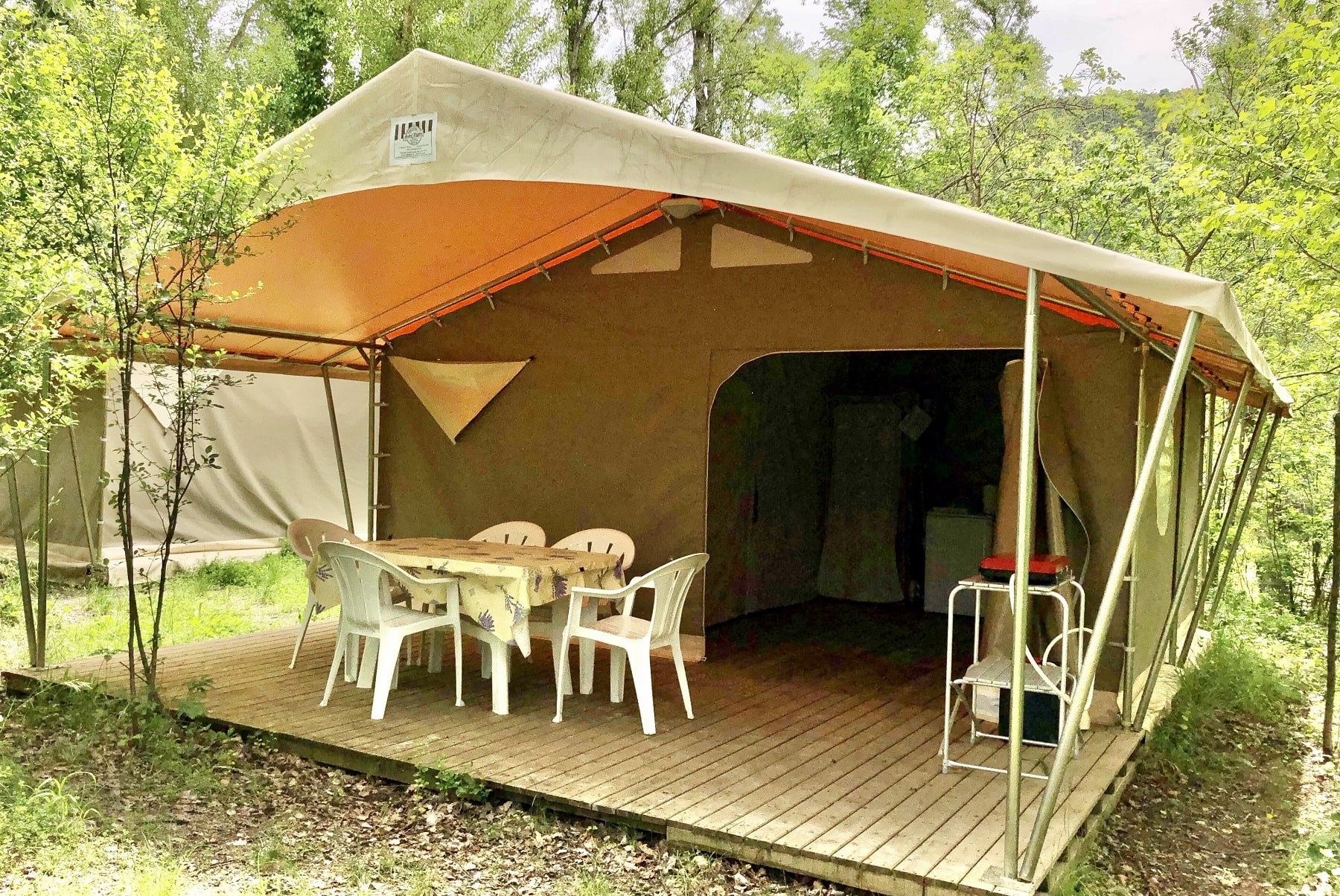 Accommodation - Canada Safari Tent | 2 Bedrooms - Camping Les Chapelains