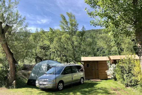 Pitch - Premium Camping Pitch 80M² With Private Sanitary (1 Vehicle + 1 Tent Or 1 Caravan) - image n°1 - Camping Les Chapelains