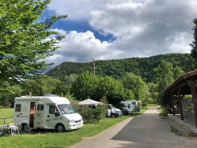 Pitch for caravan motorhome or camper van height >2m