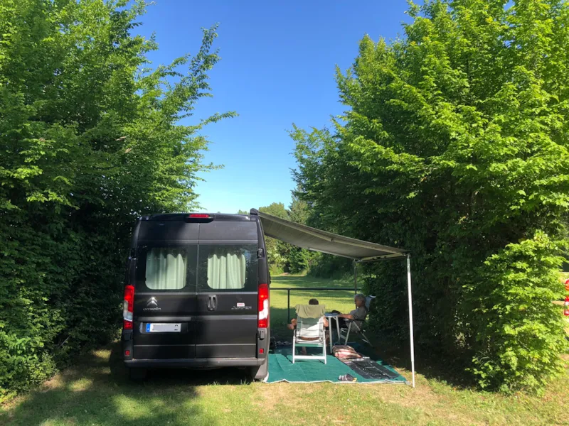 Emplacement Caravane, Camping-Car Ou Van Hauteur >2M