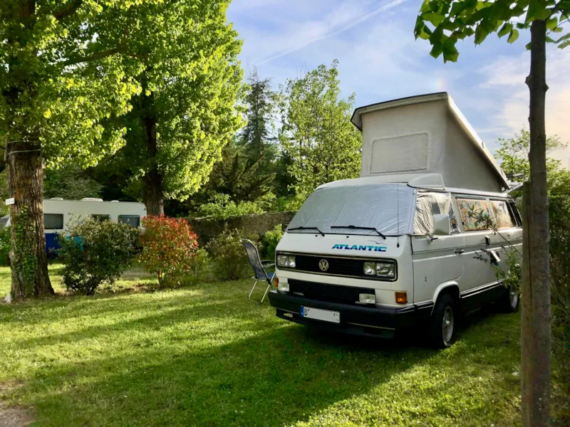 Emplacement Van Aménagé Hauteur <2M