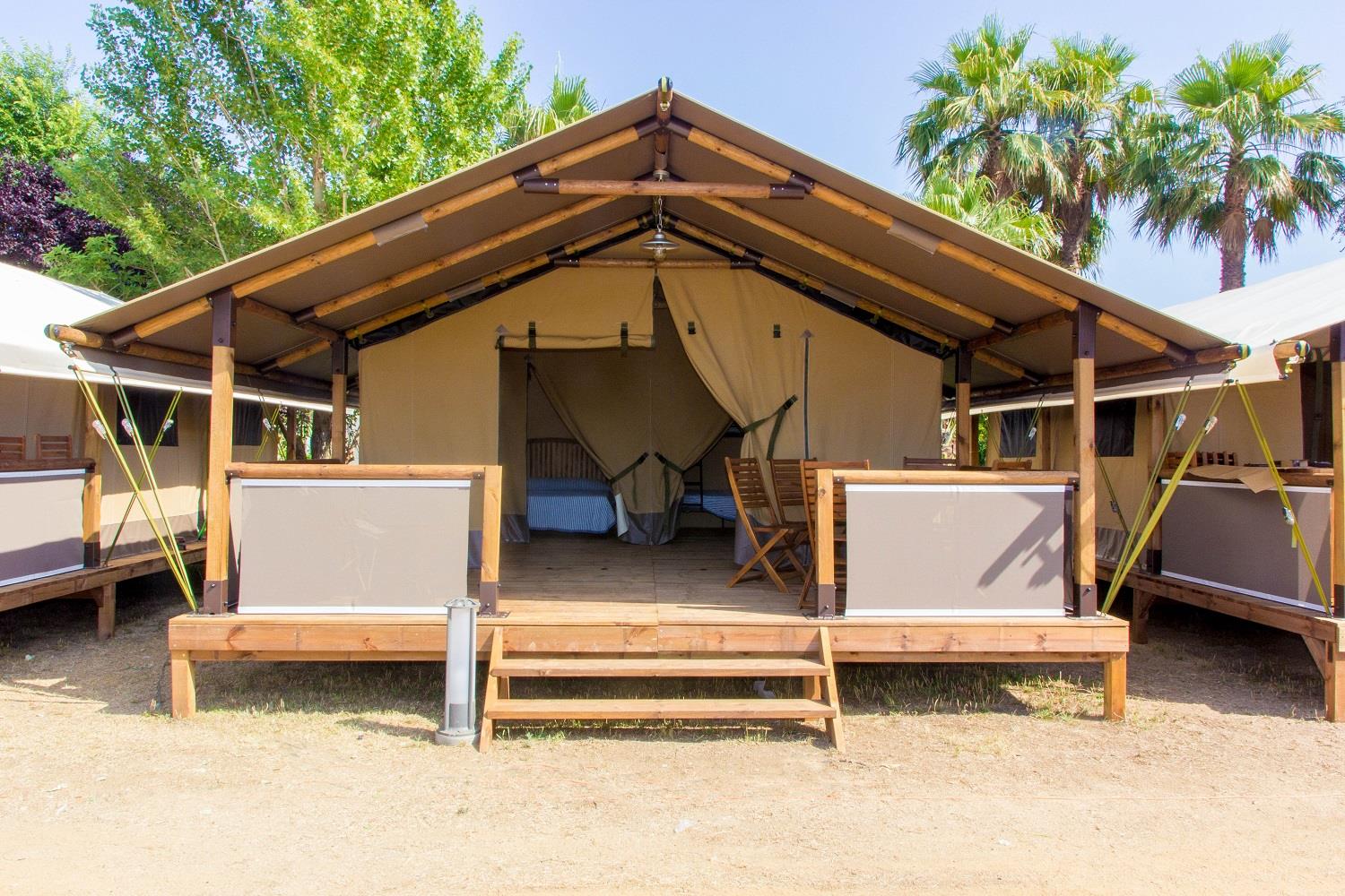 Location - Tente Safari - 34M² - Sans Sanitaires Privés - Capfun - Camping La Tordera