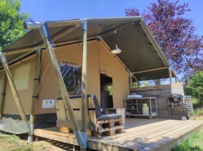 GP2 Tente safari Greenlodge with private sanitair