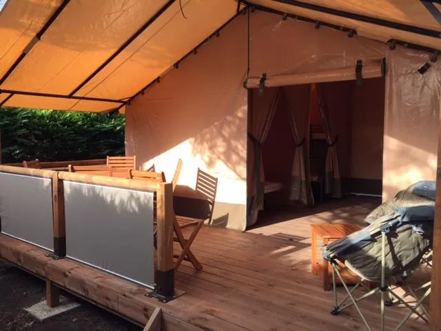 Lodge Victoria Avec Utilisation Des Sanitaires Et Éviers Du Camping