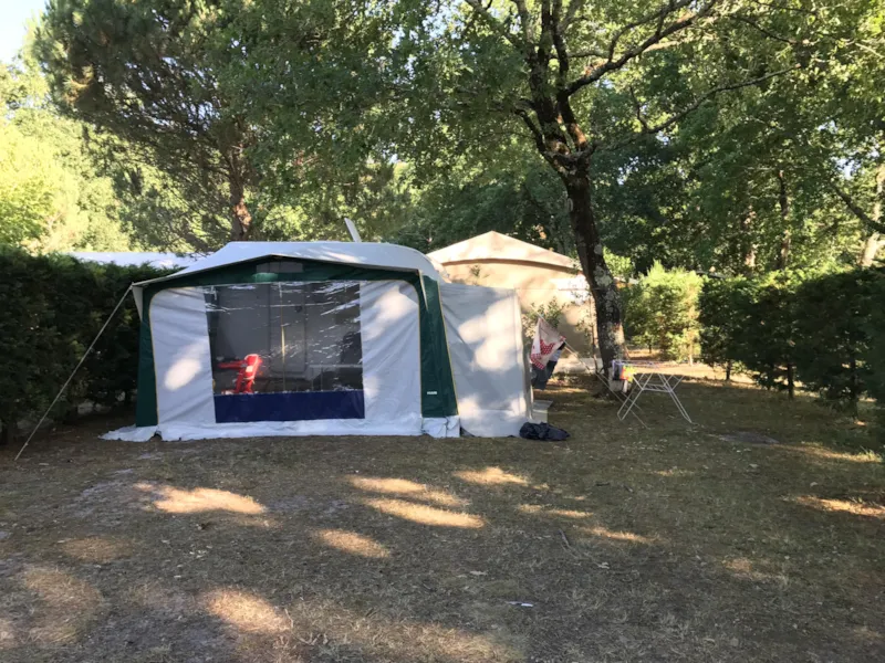 Emplacement Avec Électricité