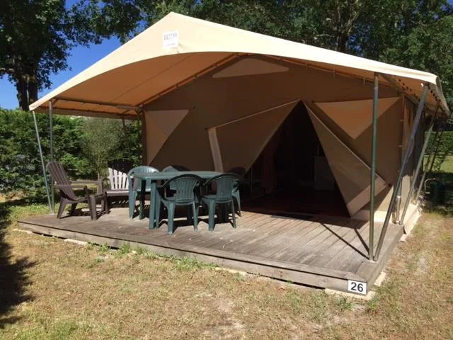 Lodge Canada Avec Utilisation Des Sanitaires Et Éviers Du Camping