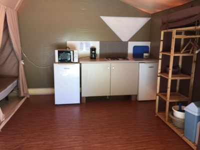Lodge CANADA without toilet blocks