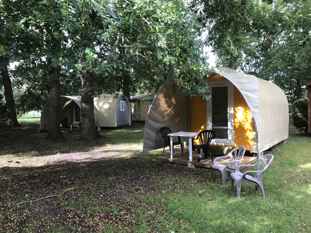 Huuraccommodatie(s) - Bungalowtent Coco Sweet Zonder Privé Sanitair - 1 Slaapkamer - Camping Ushuaïa Villages La Chesnays