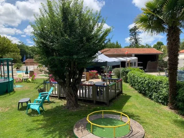 Camping Ushuaïa Villages La Chesnays