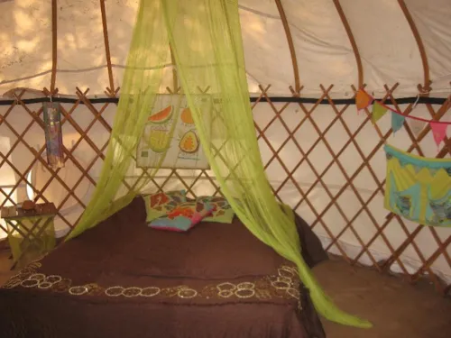 Mietunterkunft - Romantic Mongolian Yurt - Ohne Sanitäranlagen - image n°6 - Camping Mille Etoiles