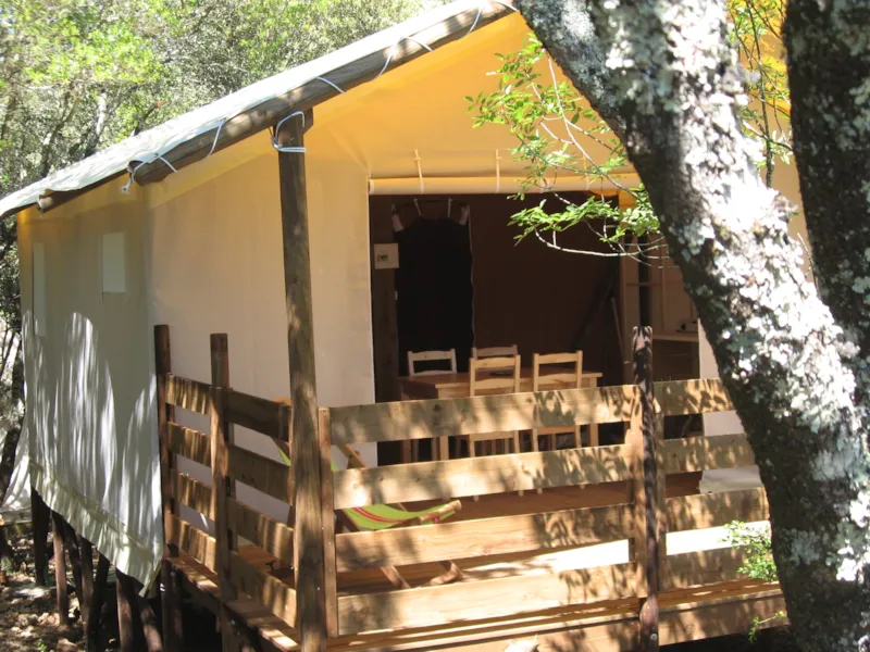 Tente Sur Pilotis   ( Sanitaire Collectif, Maxi 2 Adultes )