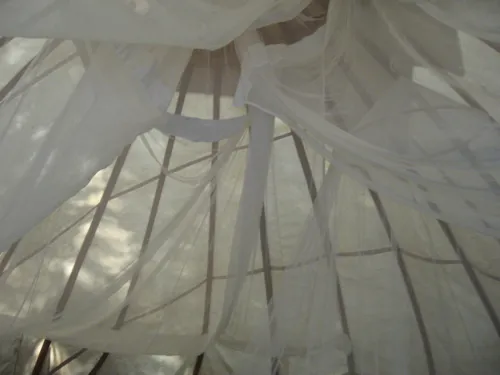 Mietunterkunft - Romantic Mongolian Yurt - Ohne Sanitäranlagen - image n°4 - Camping Mille Etoiles