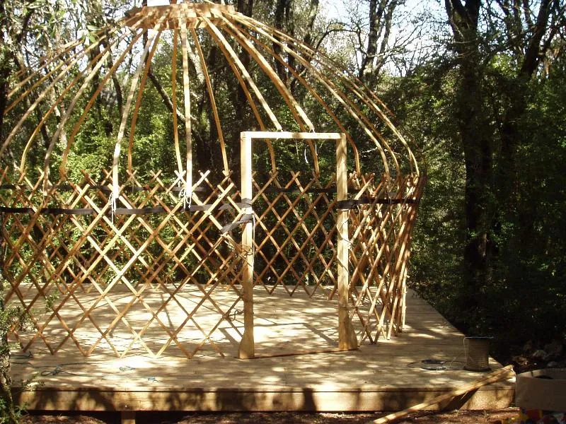 Yourte Romantique -  Sanitaire Collectif