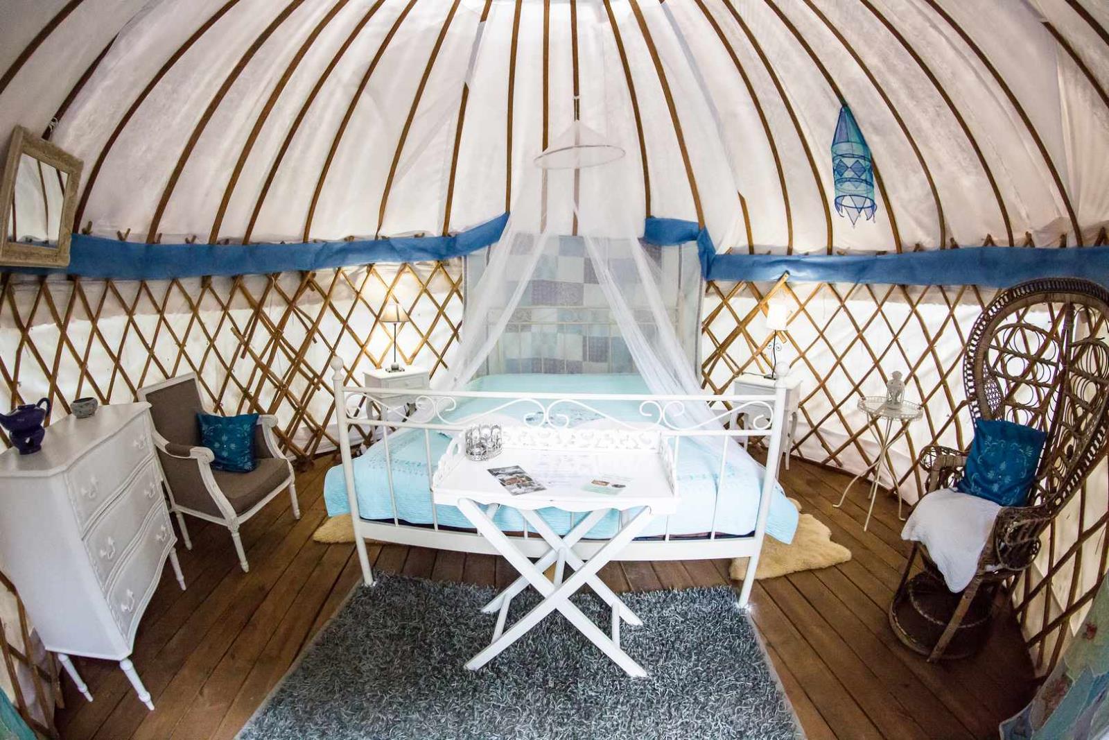 Mietunterkunft - Romantic Mongolian Yurt - Ohne Sanitäranlagen - Camping Mille Etoiles