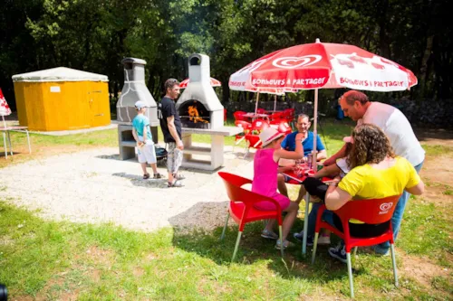 Mietunterkunft - Wanderer-Zwischenstation Jurte – Gemeinschaftssanitäranlagen - image n°5 - Camping Mille Etoiles