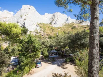Stellplatz - Stellplatz Confort Xl Für Zelt/Van/Wohnwagen/Wohnmobil (Inklusive Strom) - Camping La Vallée Heureuse