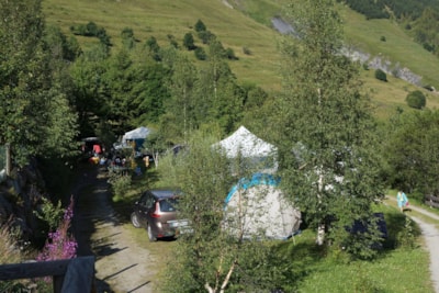 Camping pitch tent