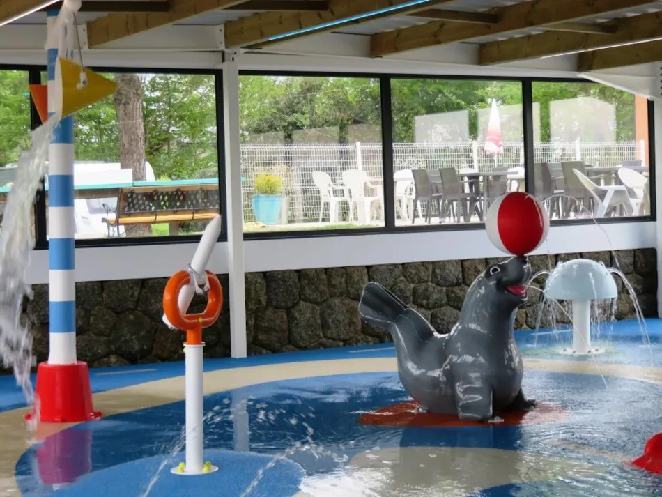 Camping Au Bois Du Cé, PUY DU FOU ®