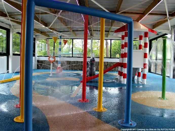 Camping Au Bois Du Cé, PUY DU FOU ®