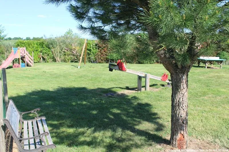 Camping Au Bois Du Cé, PUY DU FOU ®