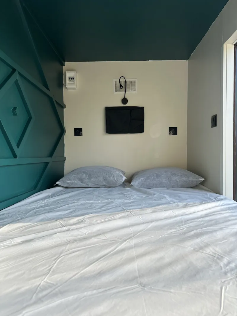 Cabane Insolite Confort "Le Garagiste" - 1 Ch. - Sans Sanitaires