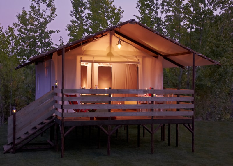 Cabane Lodge Standard 20m² 2 Zimmer + handtücher, bettwäsche + überdachte Terrasse + TV