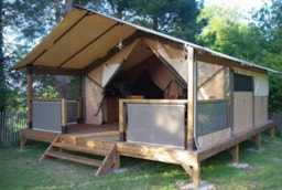 Camping Le Domaine des Jonquilles - image n°3 - Roulottes