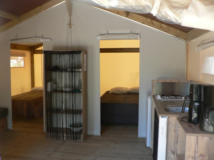 Tente Bois/Toile Nature Confort 30M² - 2 Chambres + Terrasse Couverte + Evier - Sans Sanitaire
