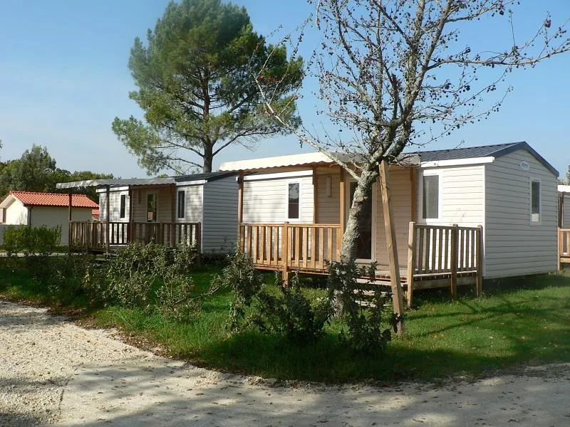 Location - Mobil Home Confort+ Tv 26M² - 2 Chambres + Terrasse Semi Couverte - Camping Paradis Le Tastesoule