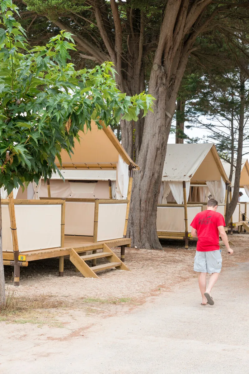 Location - Bungalow Toilé 2 Chambres Sanitarisé D - Camping Bel Air Village Platin-Redoute