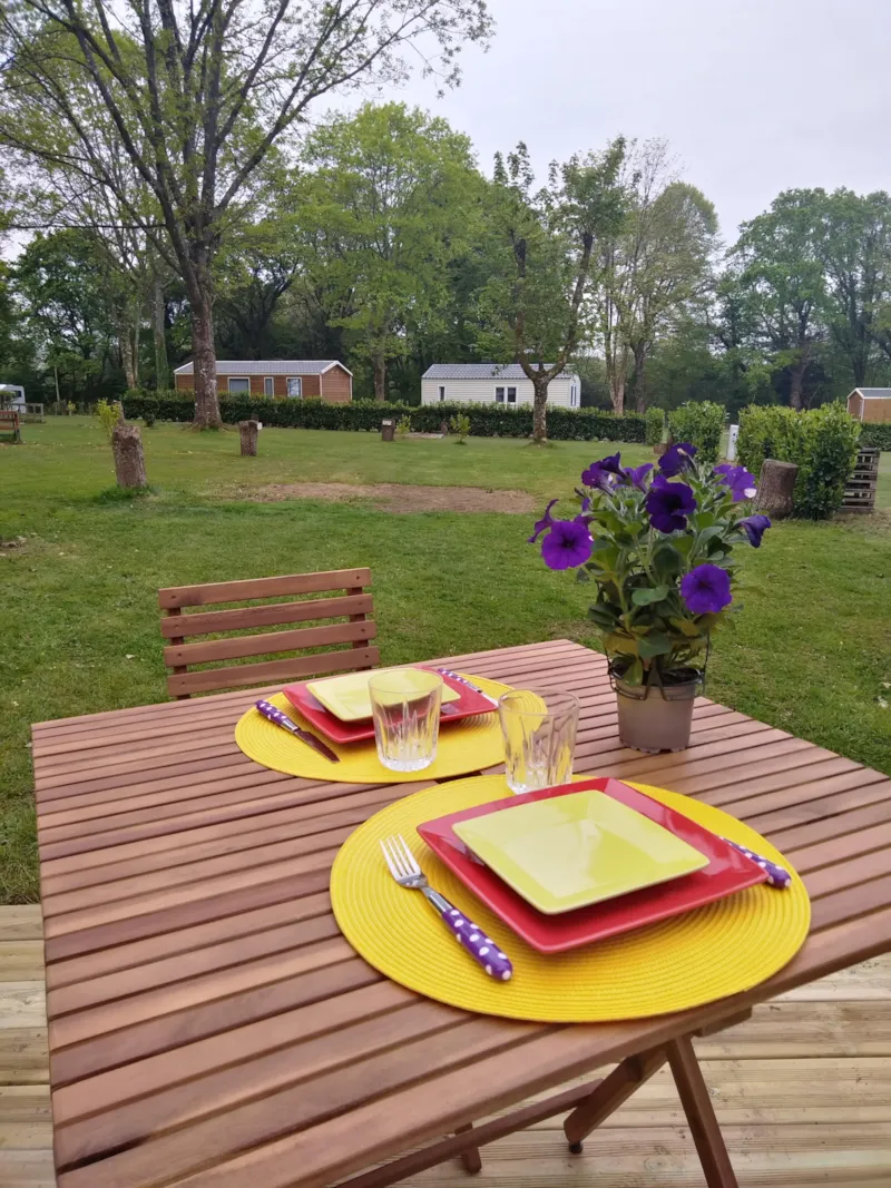 Emplacement Nature Camping Tente, Caravane, Camping Car - Surface >100M² Maxi 4 Pers