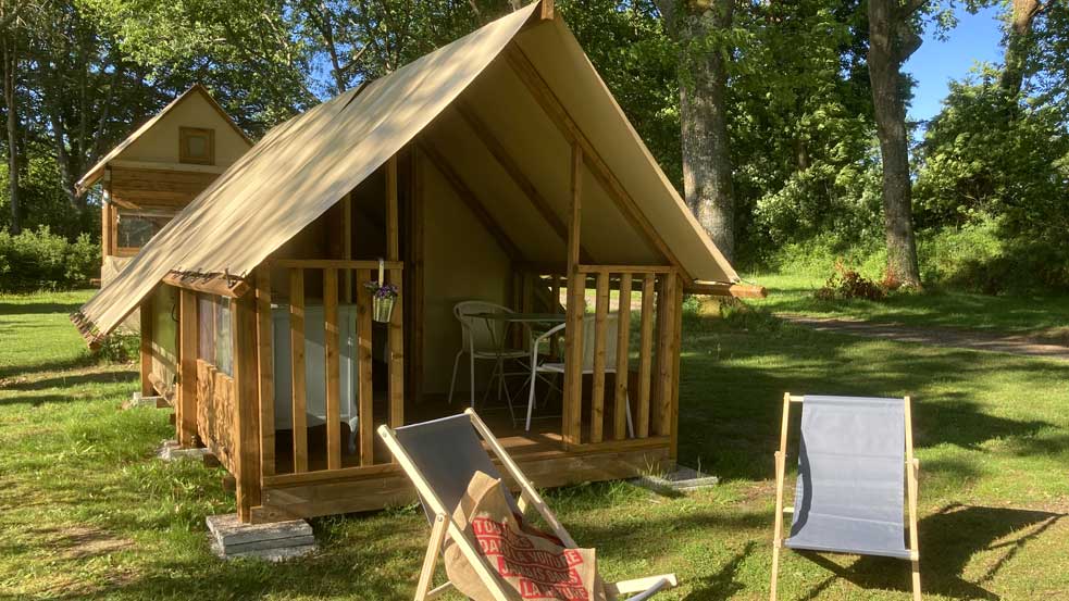 Accommodation - Furnished Tent - Camping le Lac O Fées Ecologique