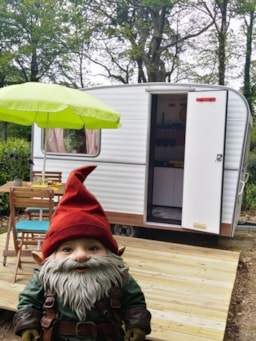 Accommodation - Vintage Caravan All Comfort Close To Nature - Camping Ecologique le Lac O Fées