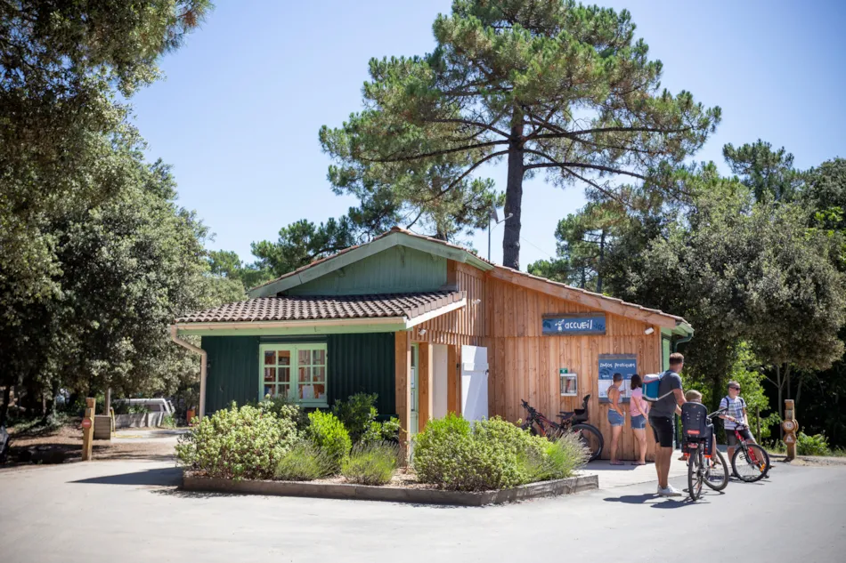 Huttopia Oléron Les Chênes Verts