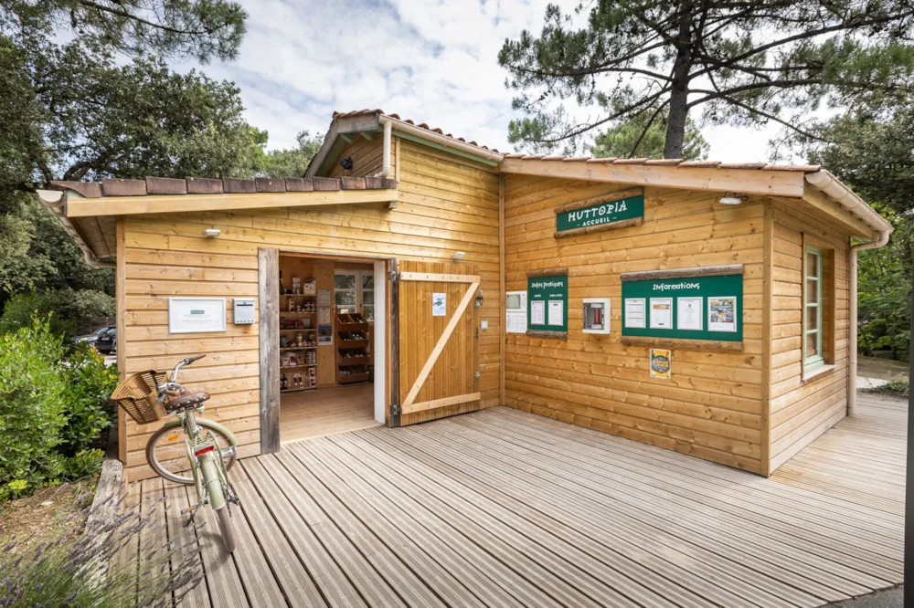 Huttopia Oléron Les Chênes Verts