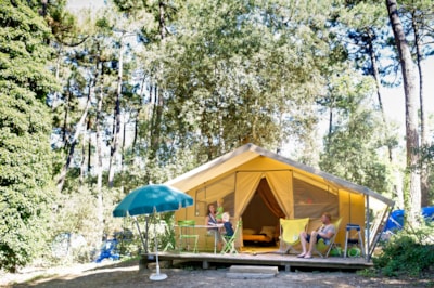 Classic IV Wood & Canvas tent — 1
