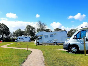 Stellplatz - Stellplatz Wohnmobil 70M² - Kompas Camping Nieuwpoort