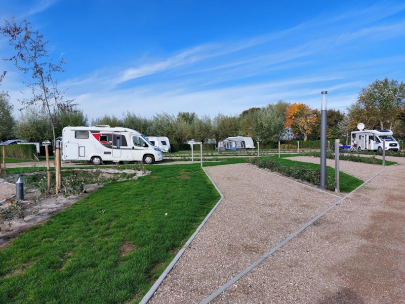 Camperplaats Large - 105 m²