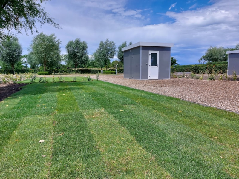 Comfortplaats XL met privésanitair - 150 m²