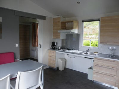 Mobil-home for all so adapted to the handicapped persons