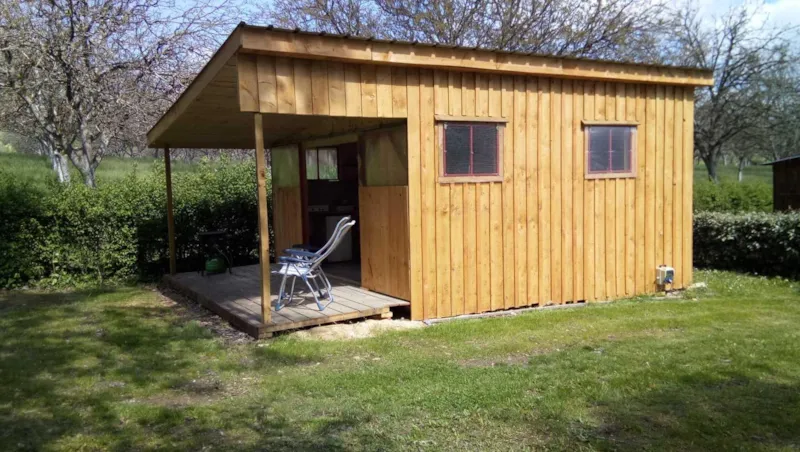Cabane Lodge 35 M² Sur Plancher Bois (35 M² Avec Terrasse)