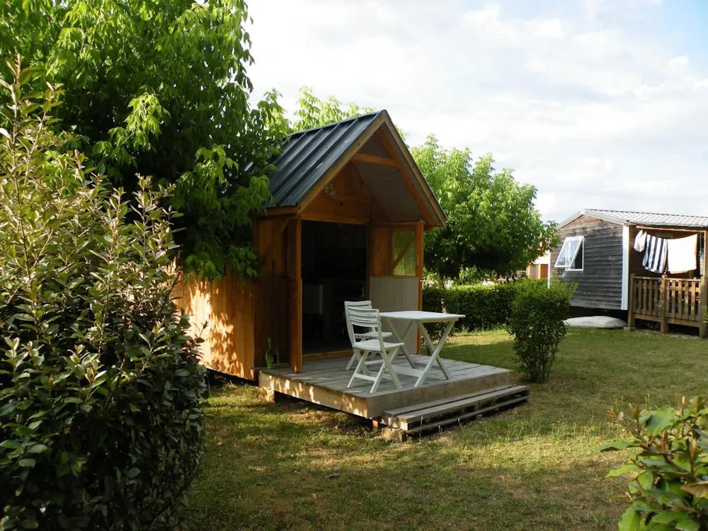 Location - Cabane Roulotte 10 M² Avec Terrasse - LE DOMAINE DE PECANY (La Noix de Pecan'y)