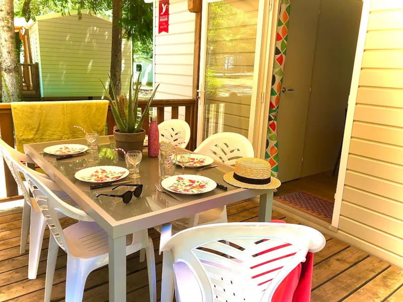 Mobil Home Estival (Sanitaire Camping)