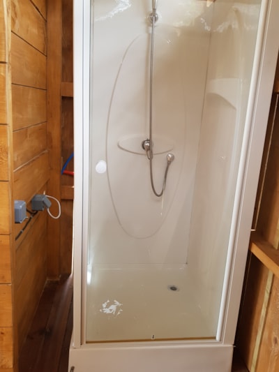 Summer mobile home with private bathroom (accessible from the terrace)