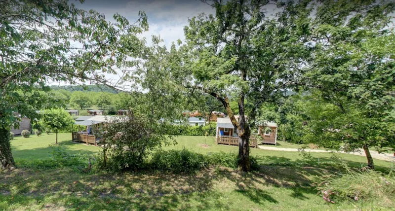 Locatif Bois Avec Terrasse Couverte -  Climatisation